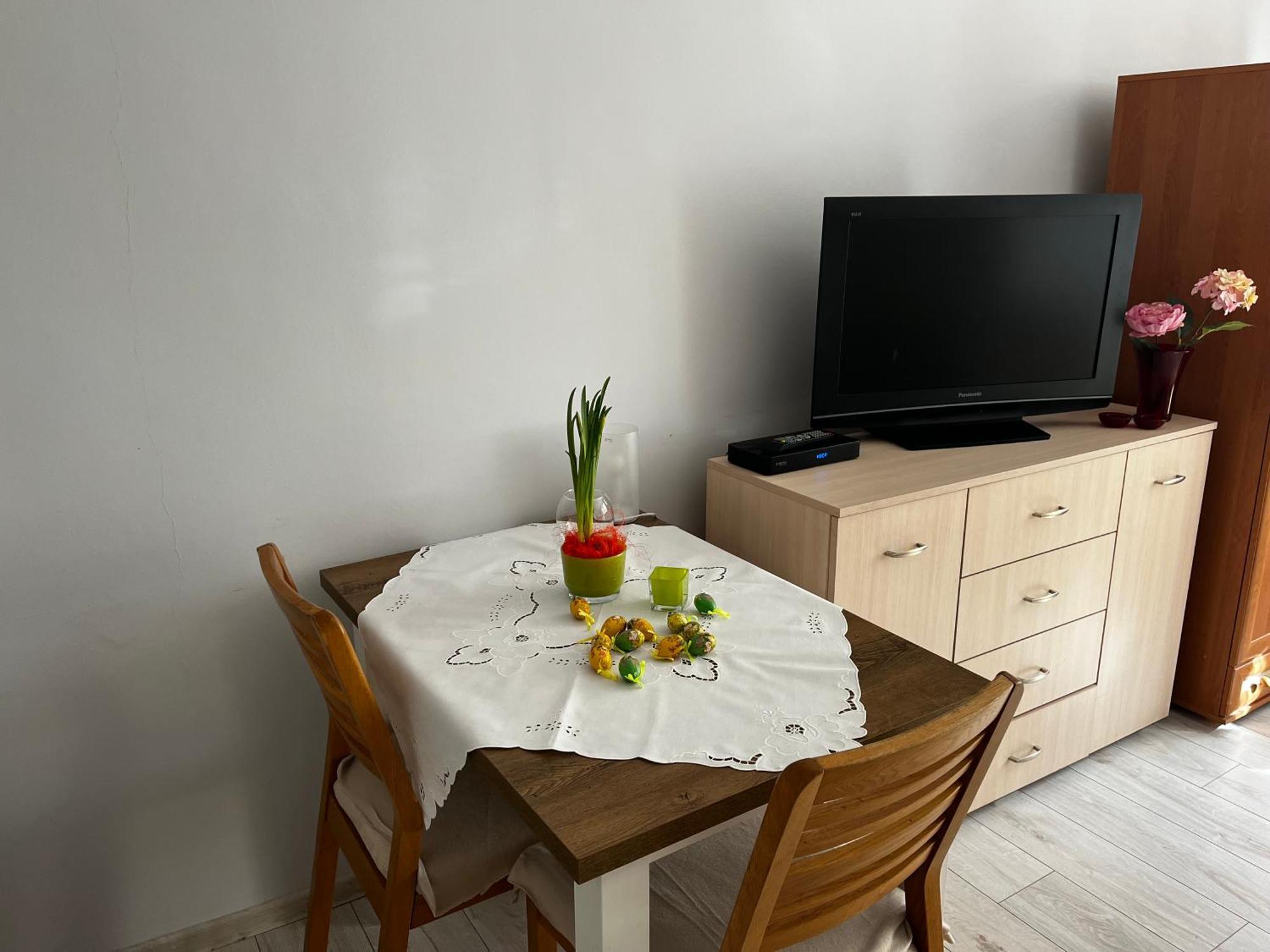 U Wisi Apartment Walbrzych Bagian luar foto